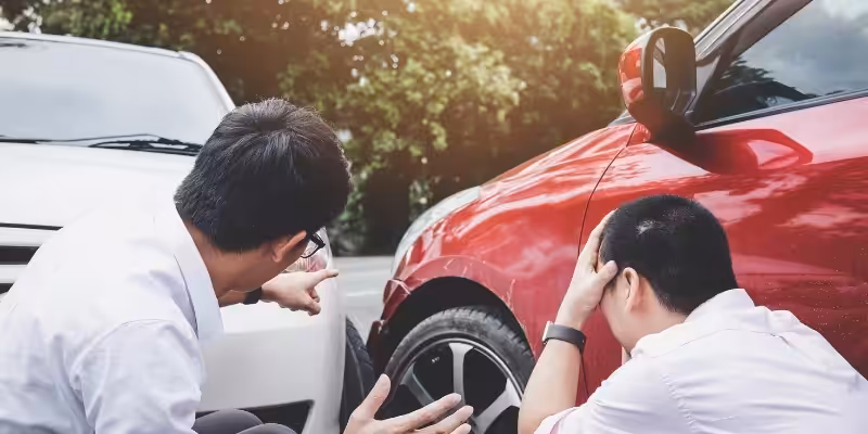 maddi hasarli trafik kazasi sonrasi ne yapilmali